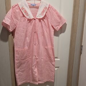 Pink Embroidered Collar Button-Front Nightgown